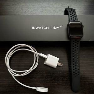 Apple Watch Series 6 Nike Plus GPS edition size 44
